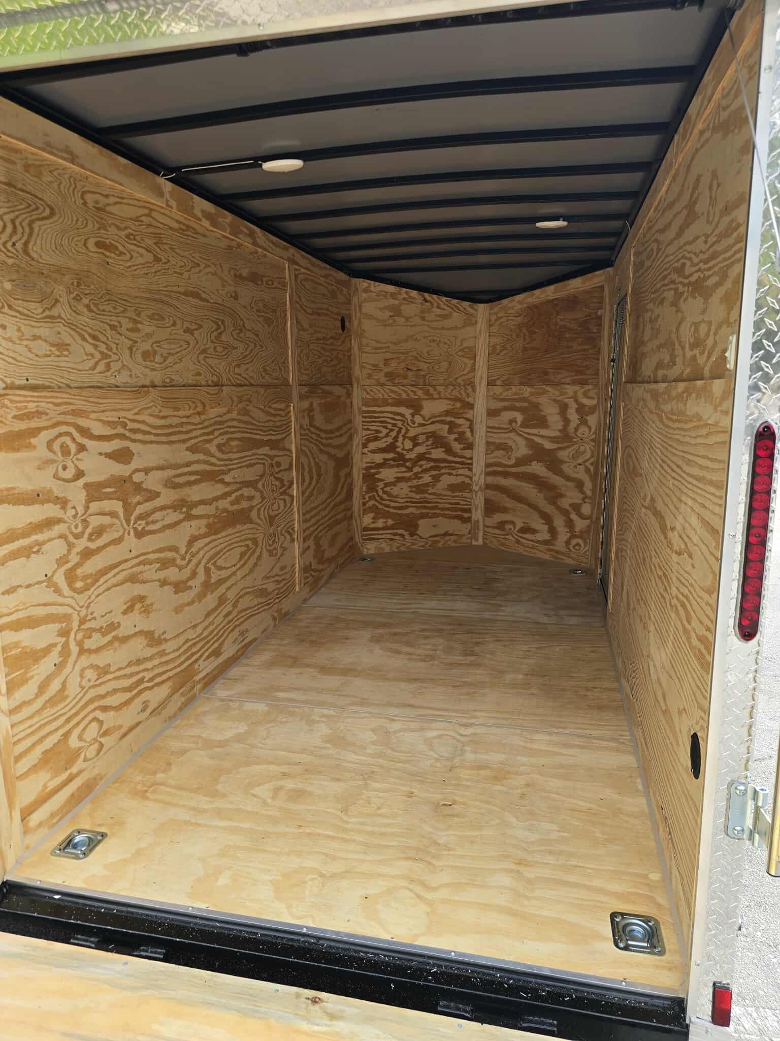 New Enclosed 6x12Sa Cargo Trailer - Image 4