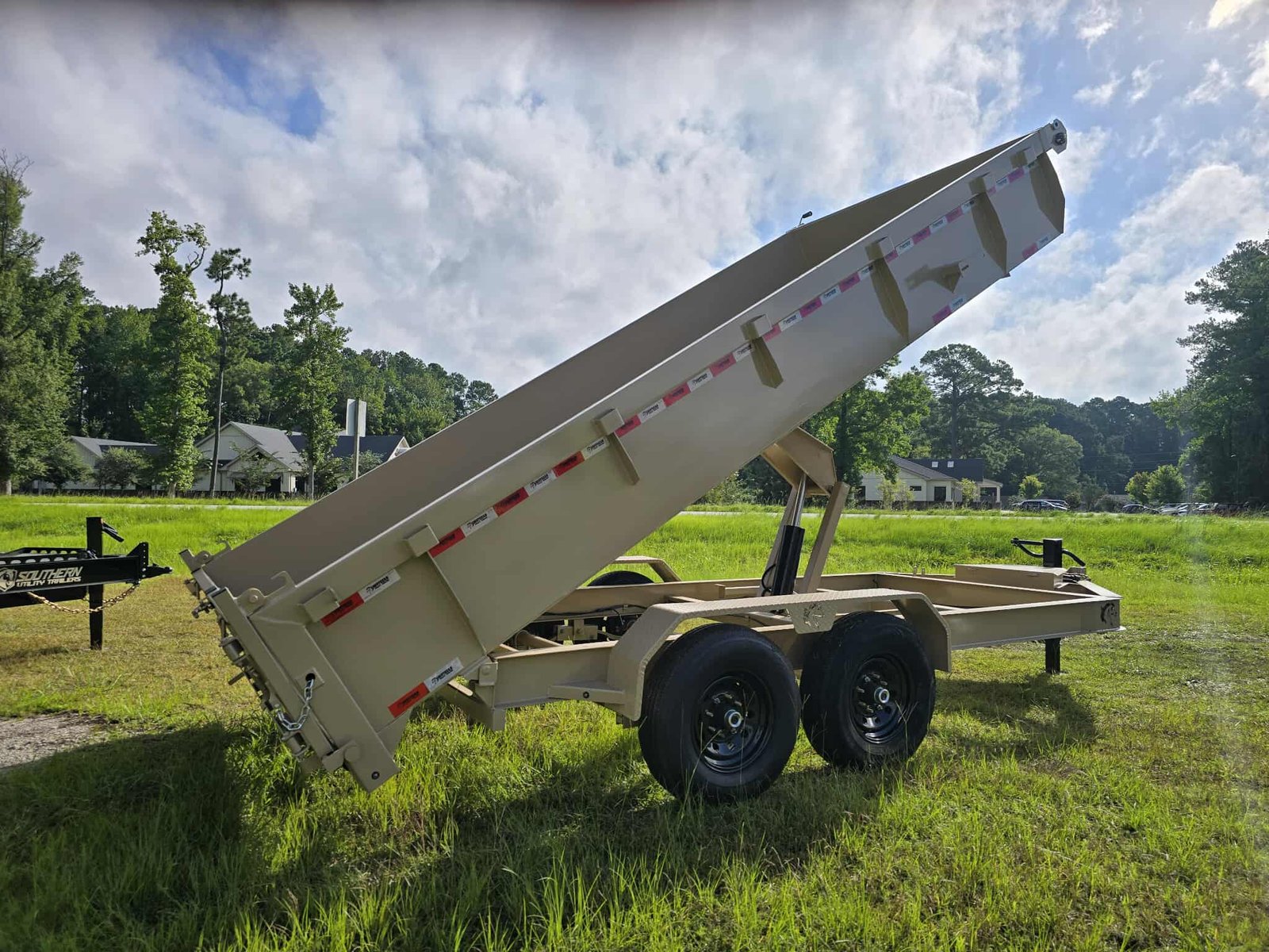 New 7x16x2 Dump Trailer - Image 4