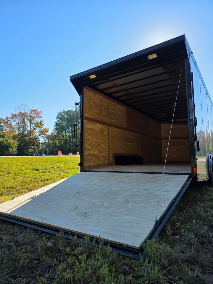 Enclosed 8.5x20 Dove Gray Cargo/Car Hauler Trailer - Image 4