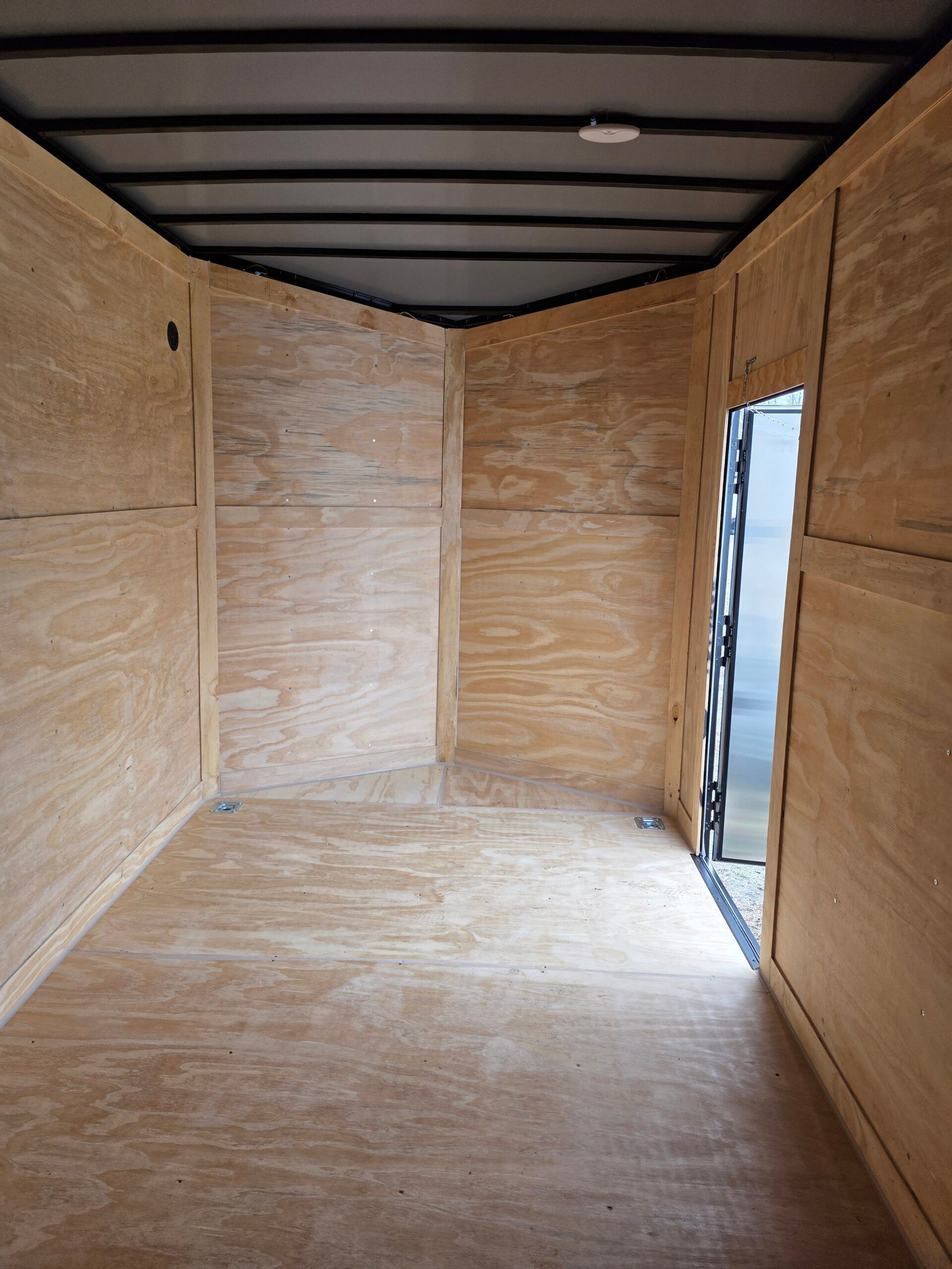 ENCLOSED 7x16 Dove Gray Cargo Trailer - Image 5