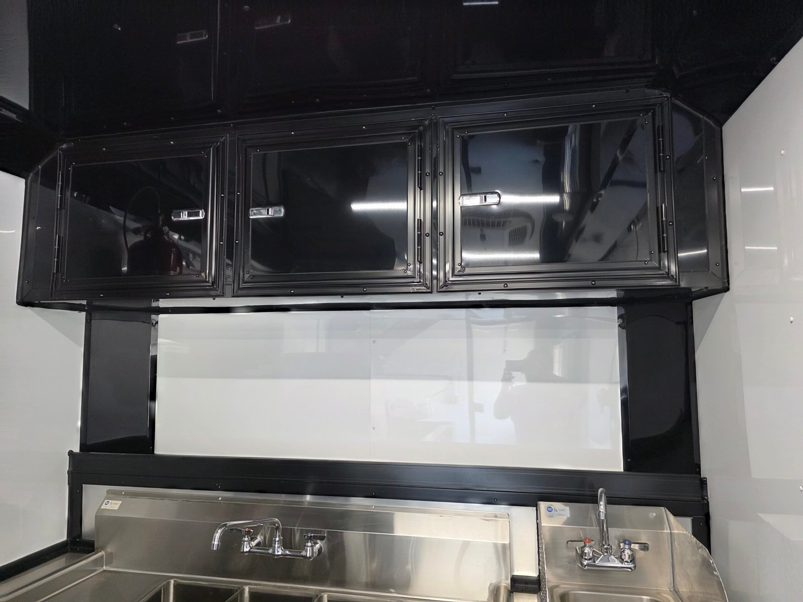 Deluxe 7×14 Concession Trailer – Black | 7