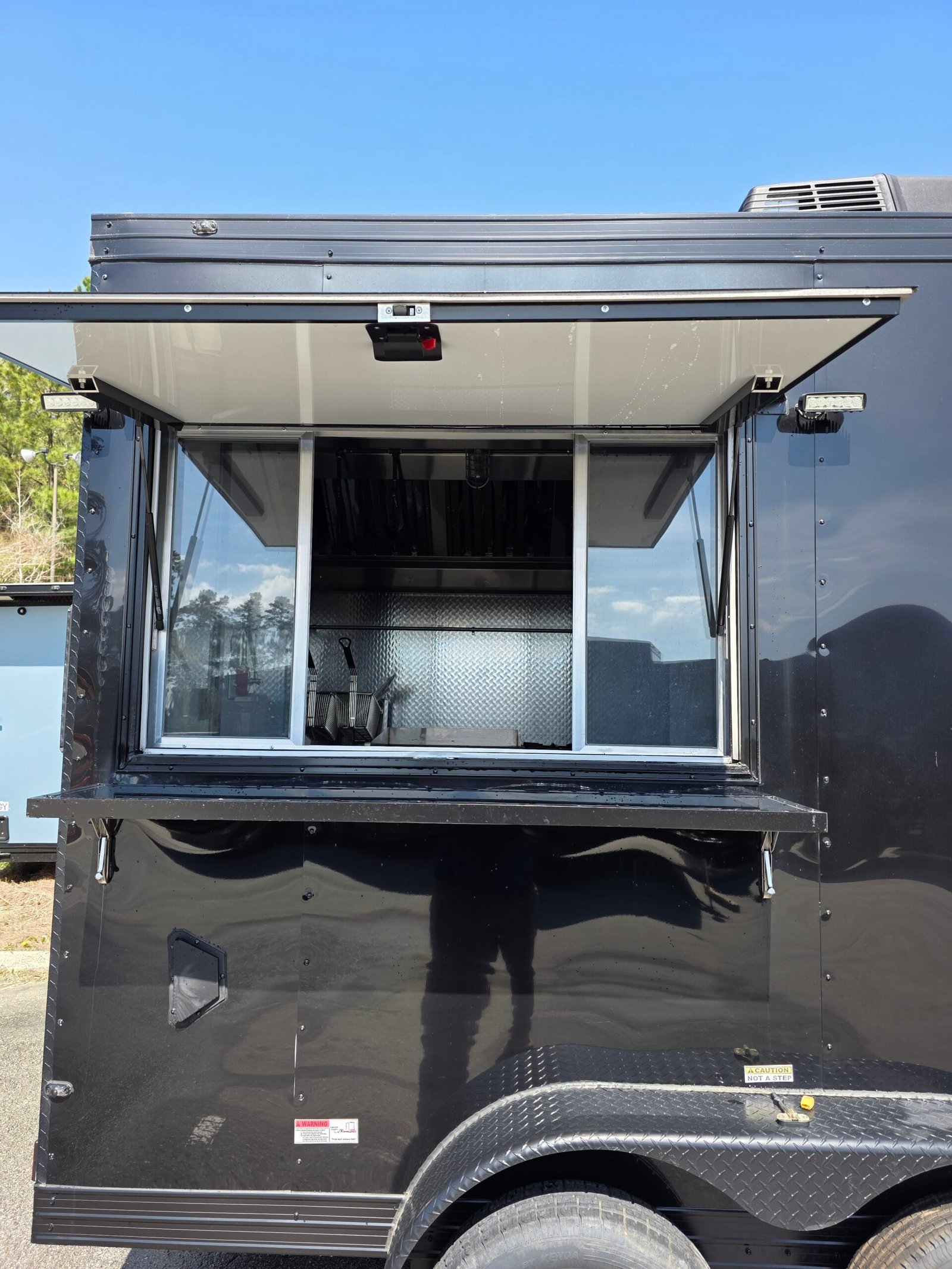 Deluxe 7×14 Concession Trailer – Black | 7