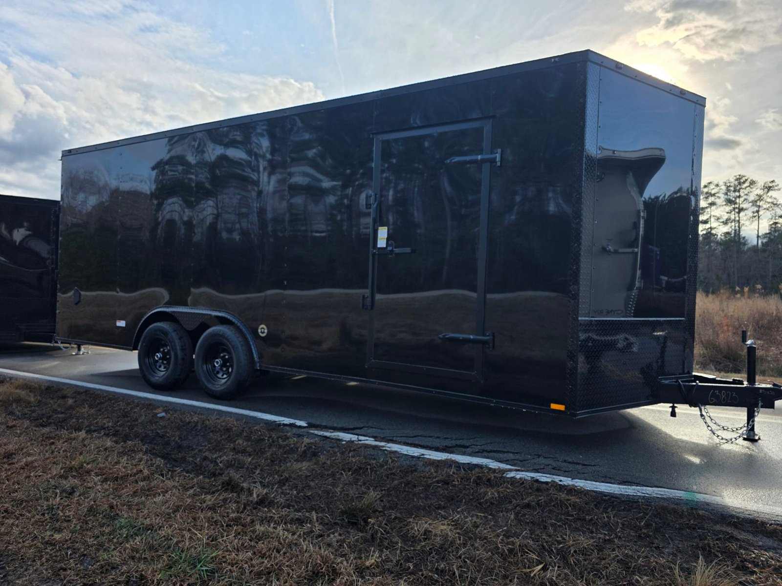 8.5×20 Enclosed Car Hauler for Sale – Black | 7