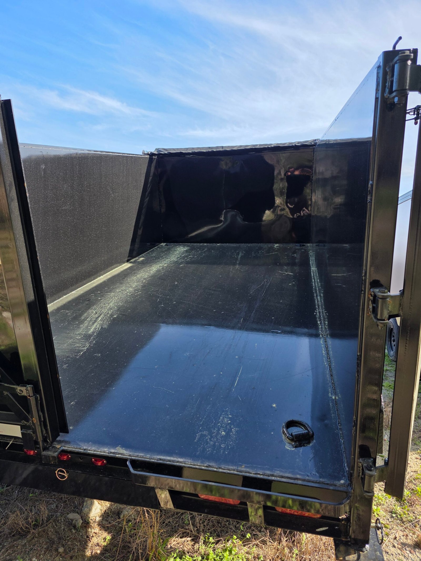 7×14 Dump Trailer – Black | 12K Telescopic Lift | 4’ Walls | Heavy Duty 7000 lb Axles - Image 4