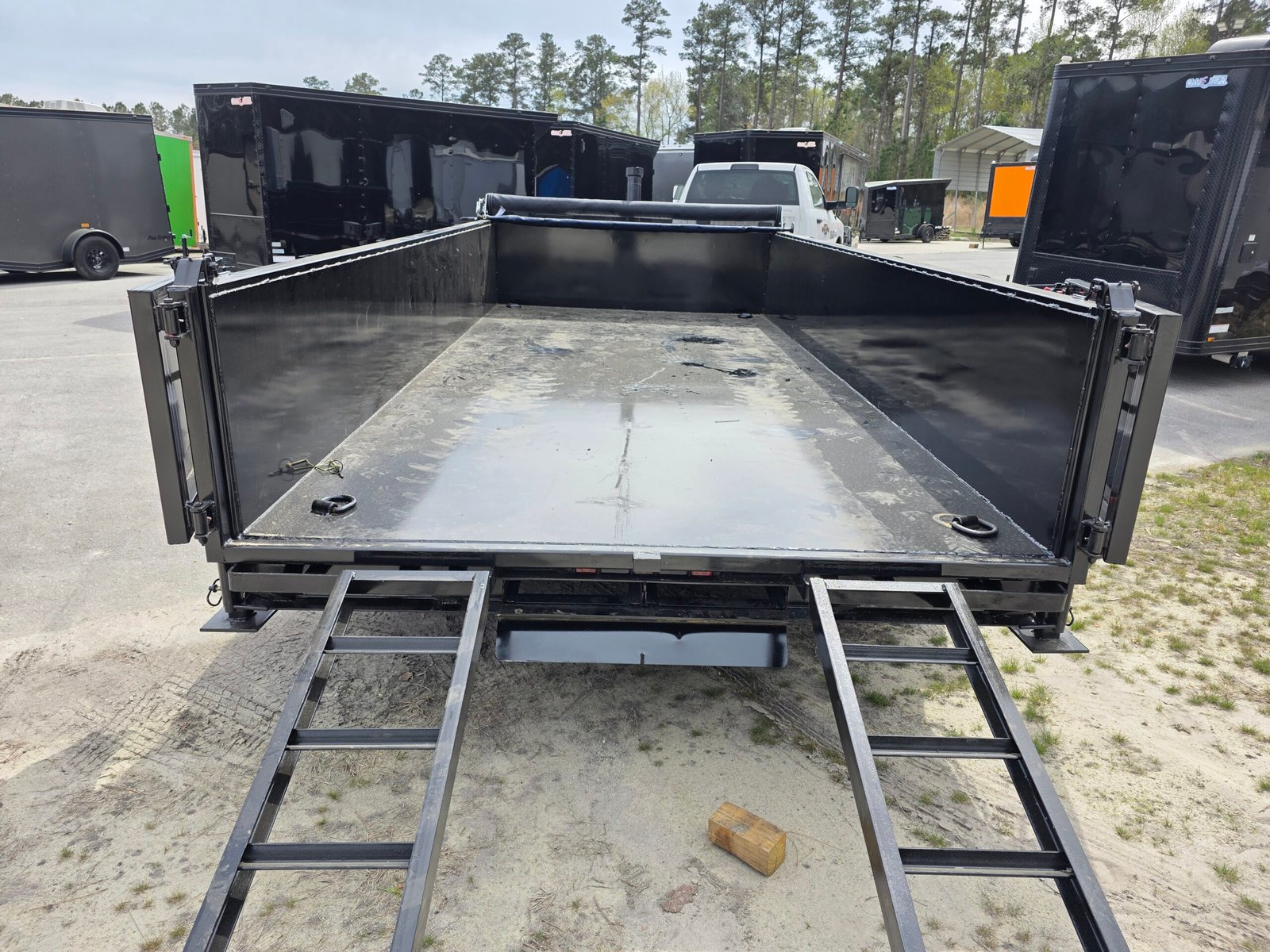 7×16 Dump Trailer for Sale – Black | 2