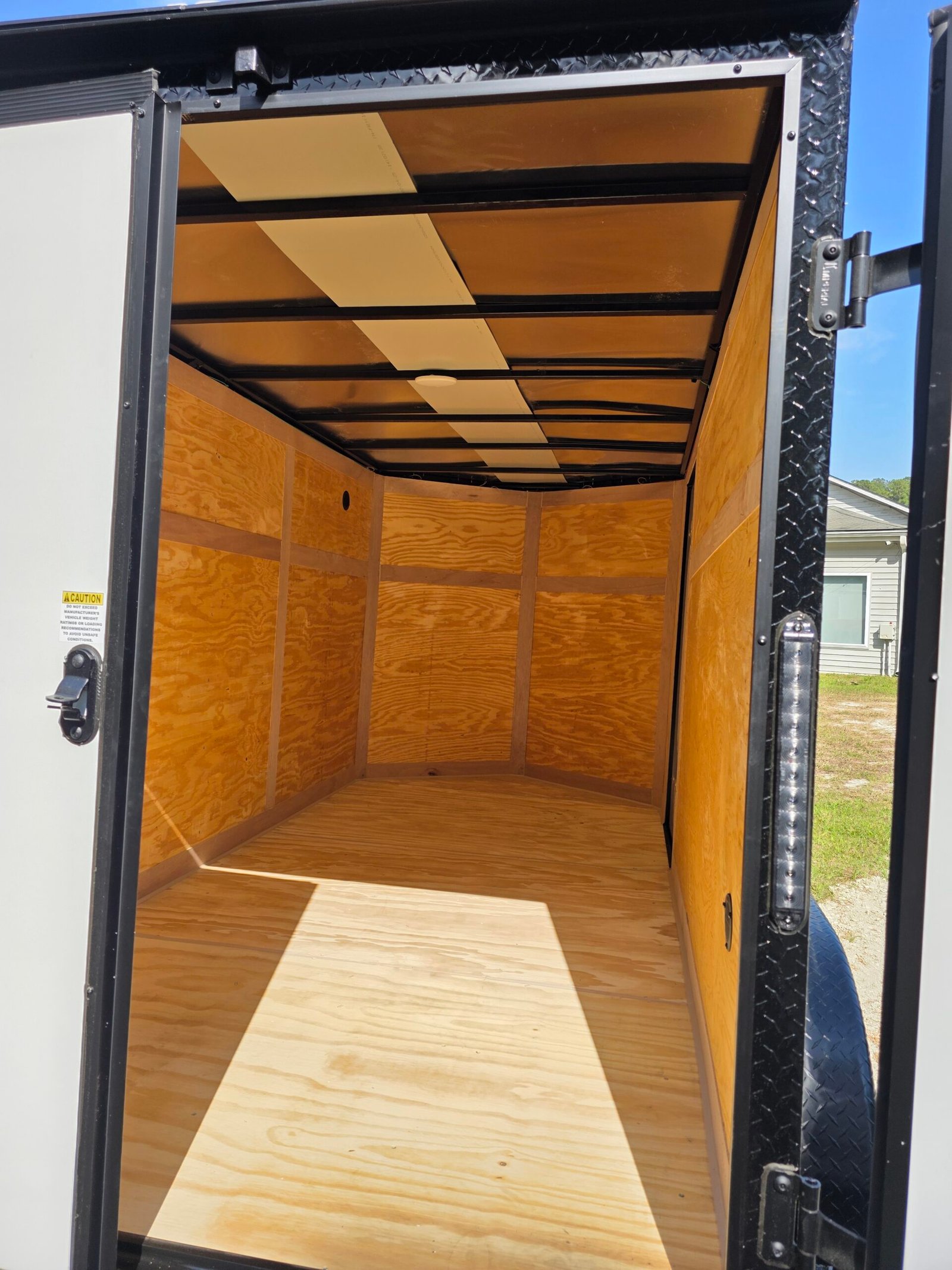 6×12 Enclosed Cargo Trailer – White | 6