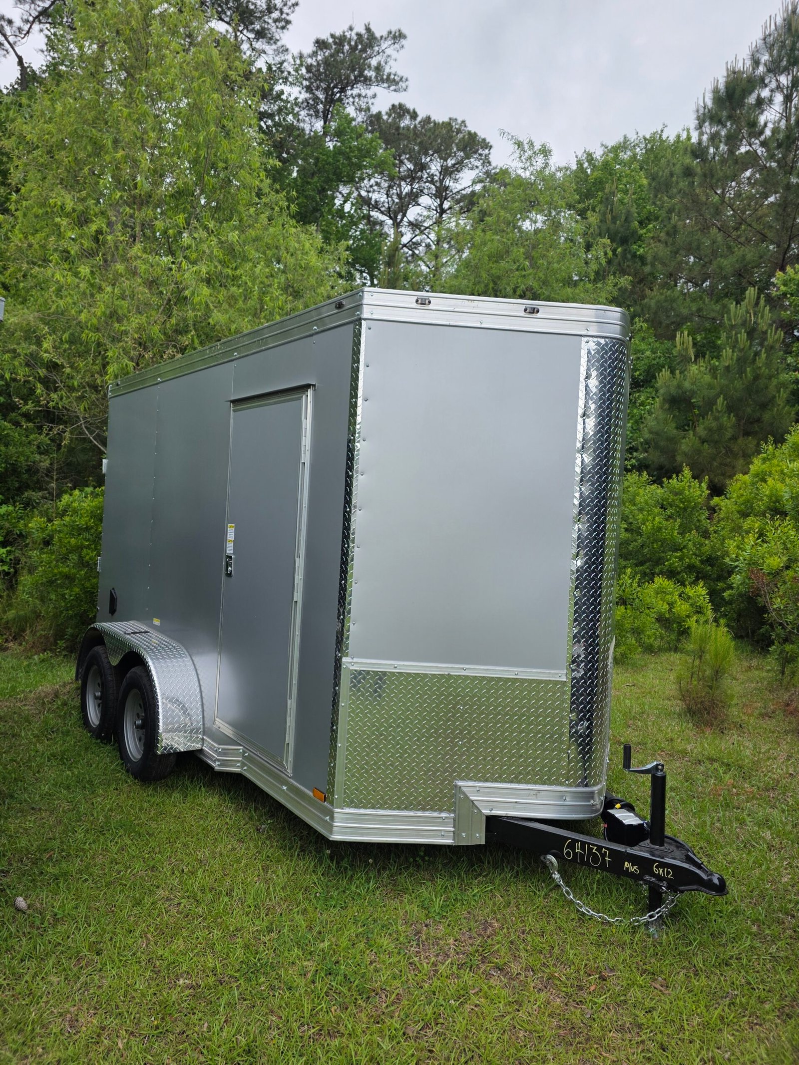 6×12 Enclosed Cargo Trailer – Silver | 7