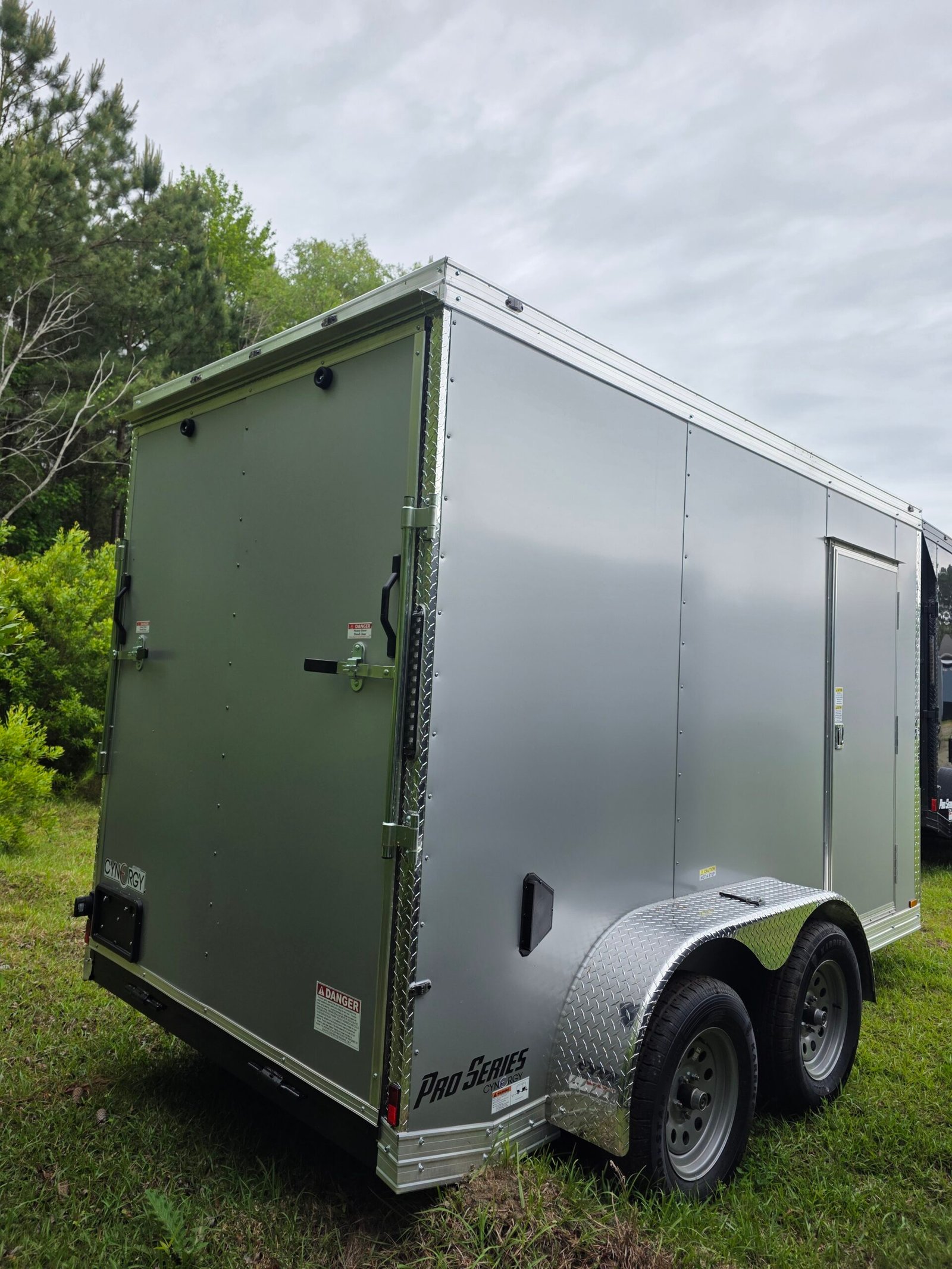 6×12 Enclosed Cargo Trailer – Silver | 7