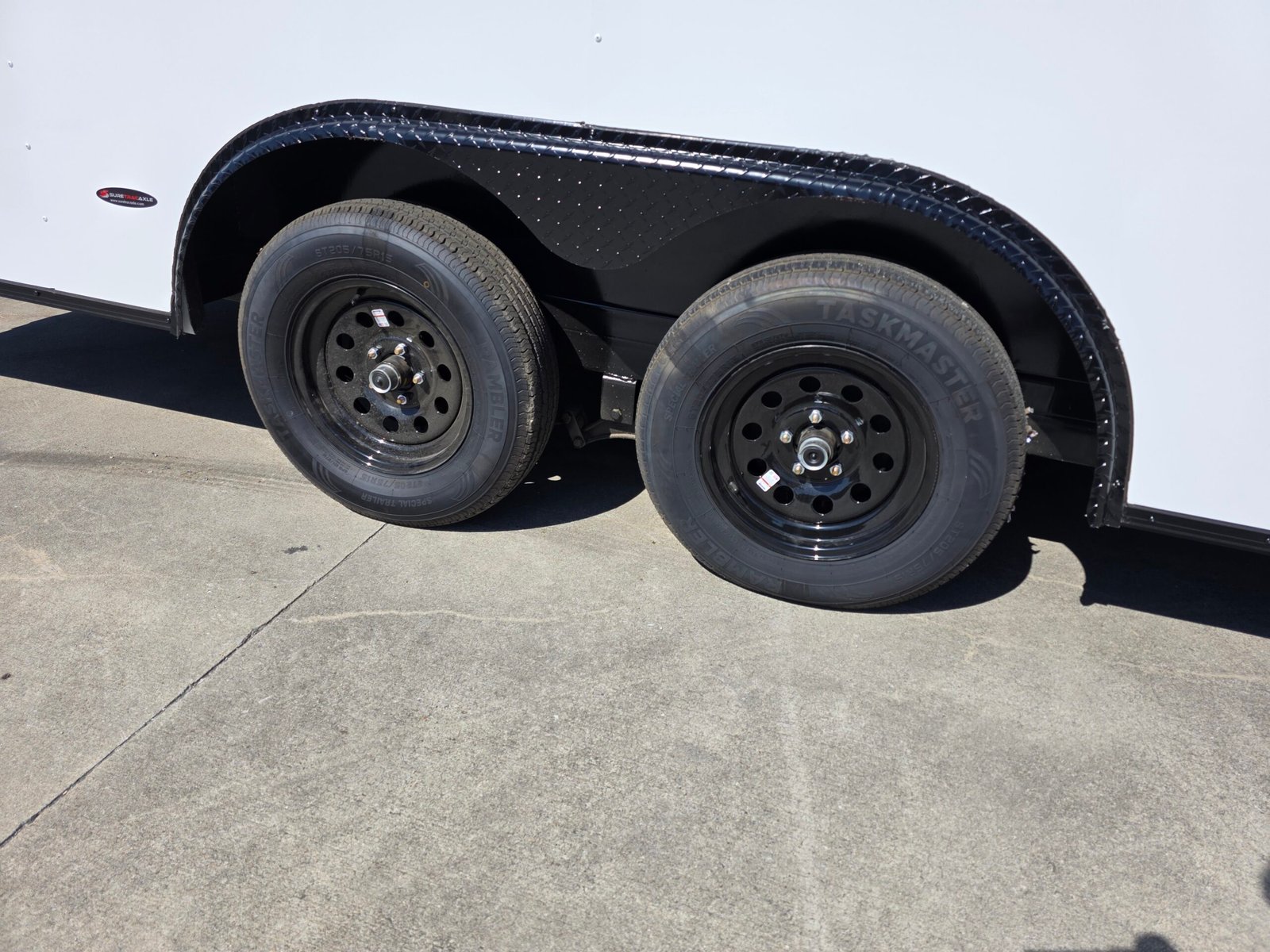 8.5×20 Car Hauler Trailer – White | 7