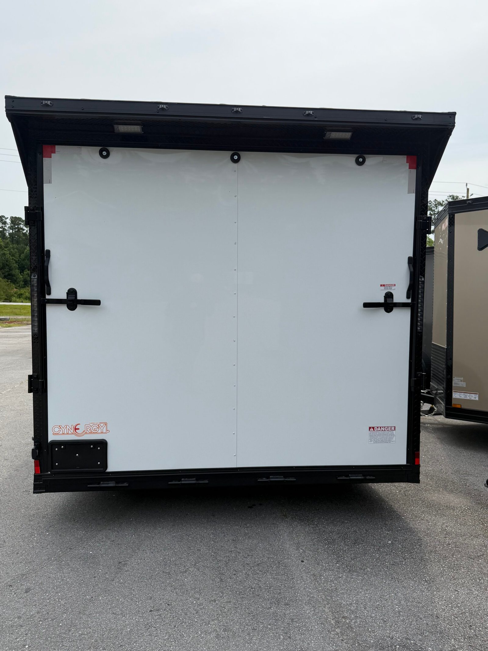 8.5×16 Enclosed Car Hauler for Sale – White | 7