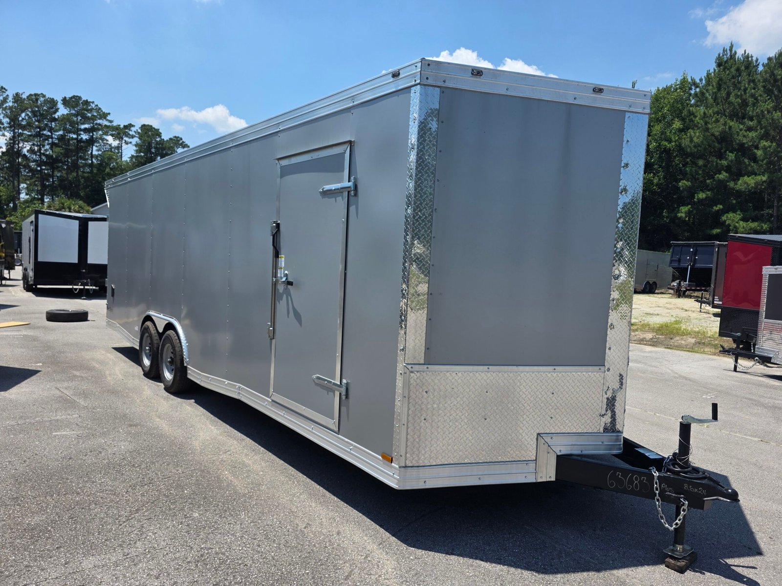 8.5×24 Enclosed Car Hauler for Sale – Silver | 7