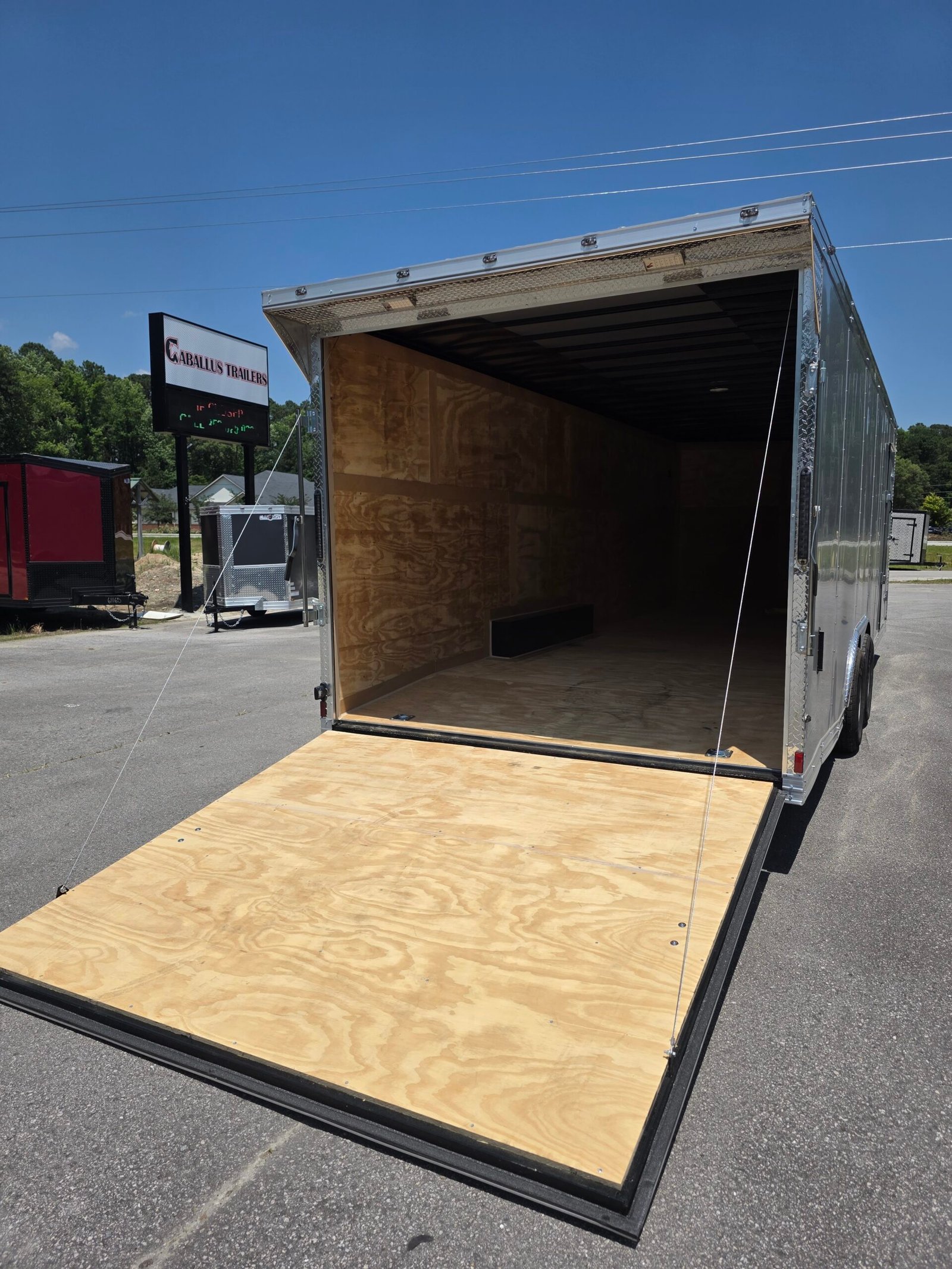 8.5×24 Enclosed Car Hauler for Sale – Silver | 7