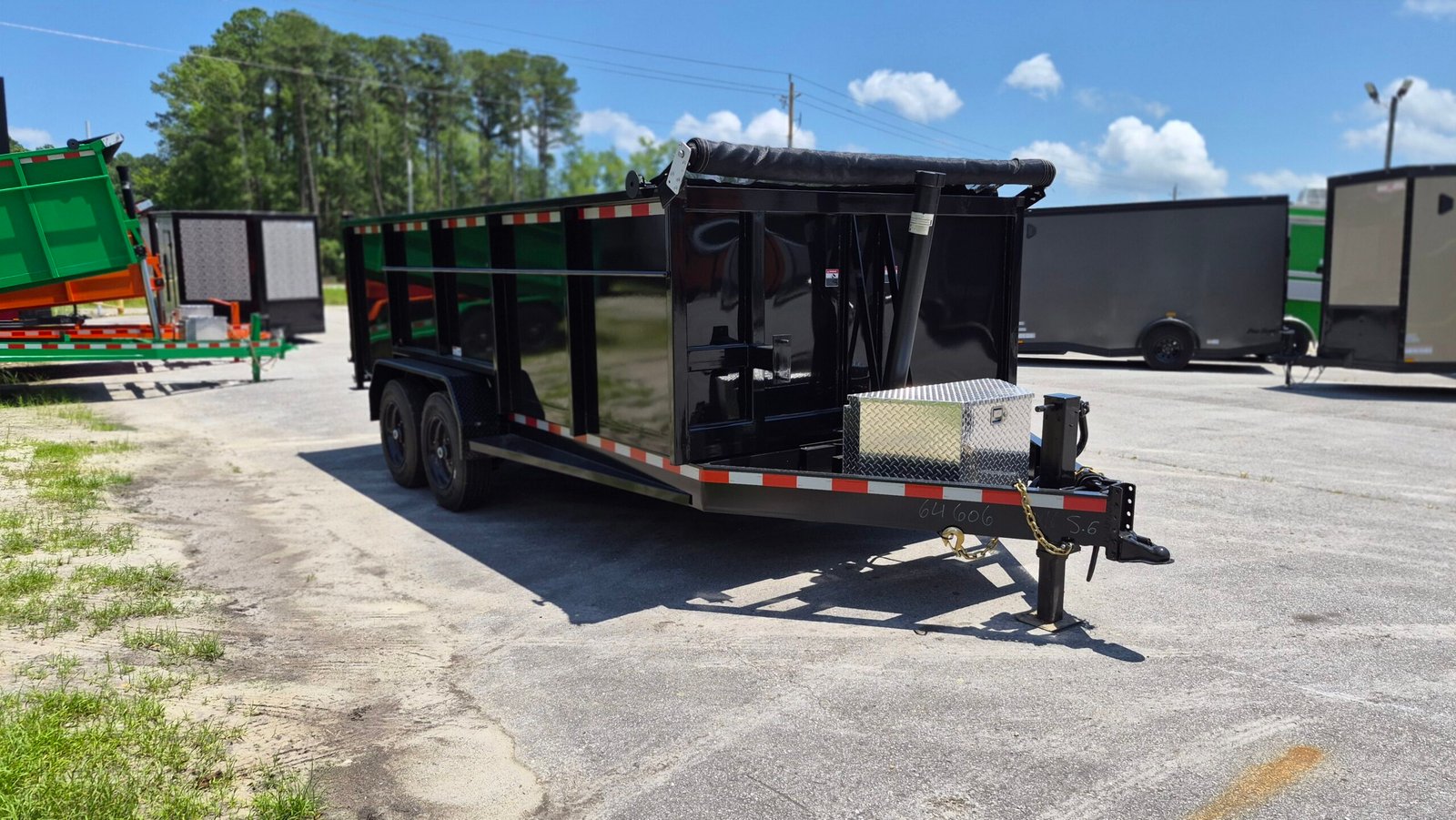 7×16 Dump Trailer for Sale – Black | 4
