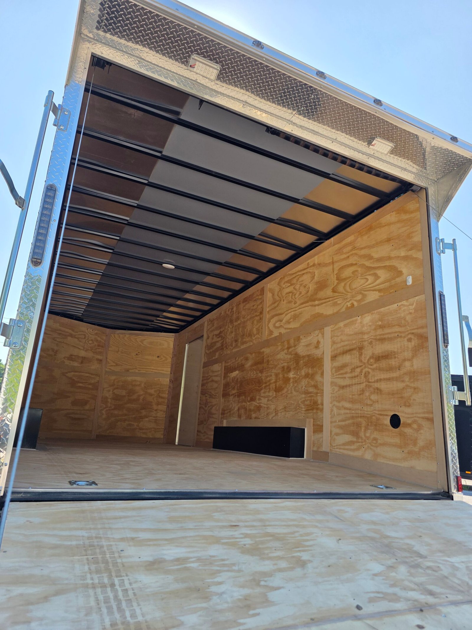 8.5×20 Enclosed Car Hauler for Sale – Charcoal Gray | 7