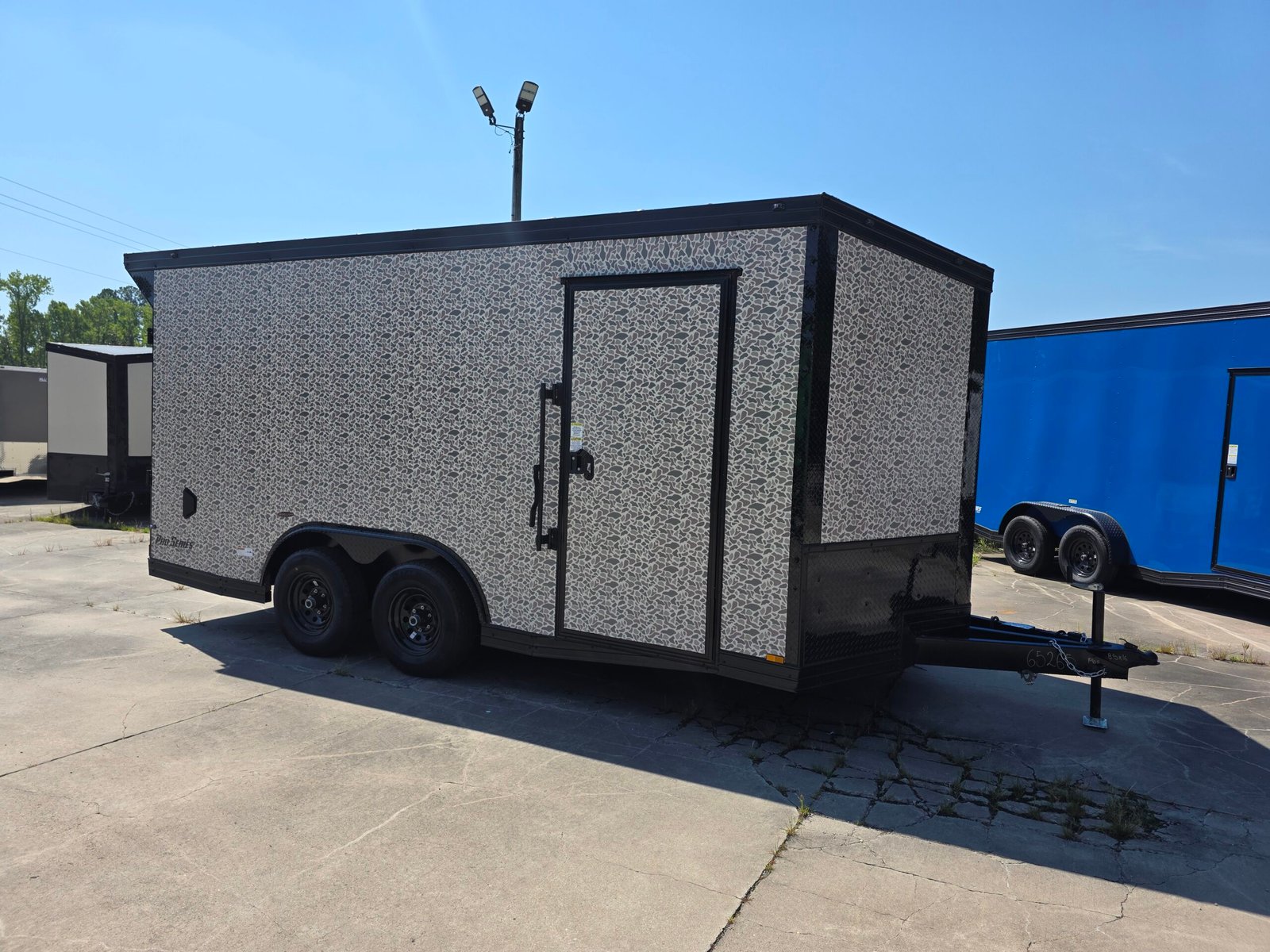 8.5×16 Enclosed Car Hauler for Sale – Camouflage | 7