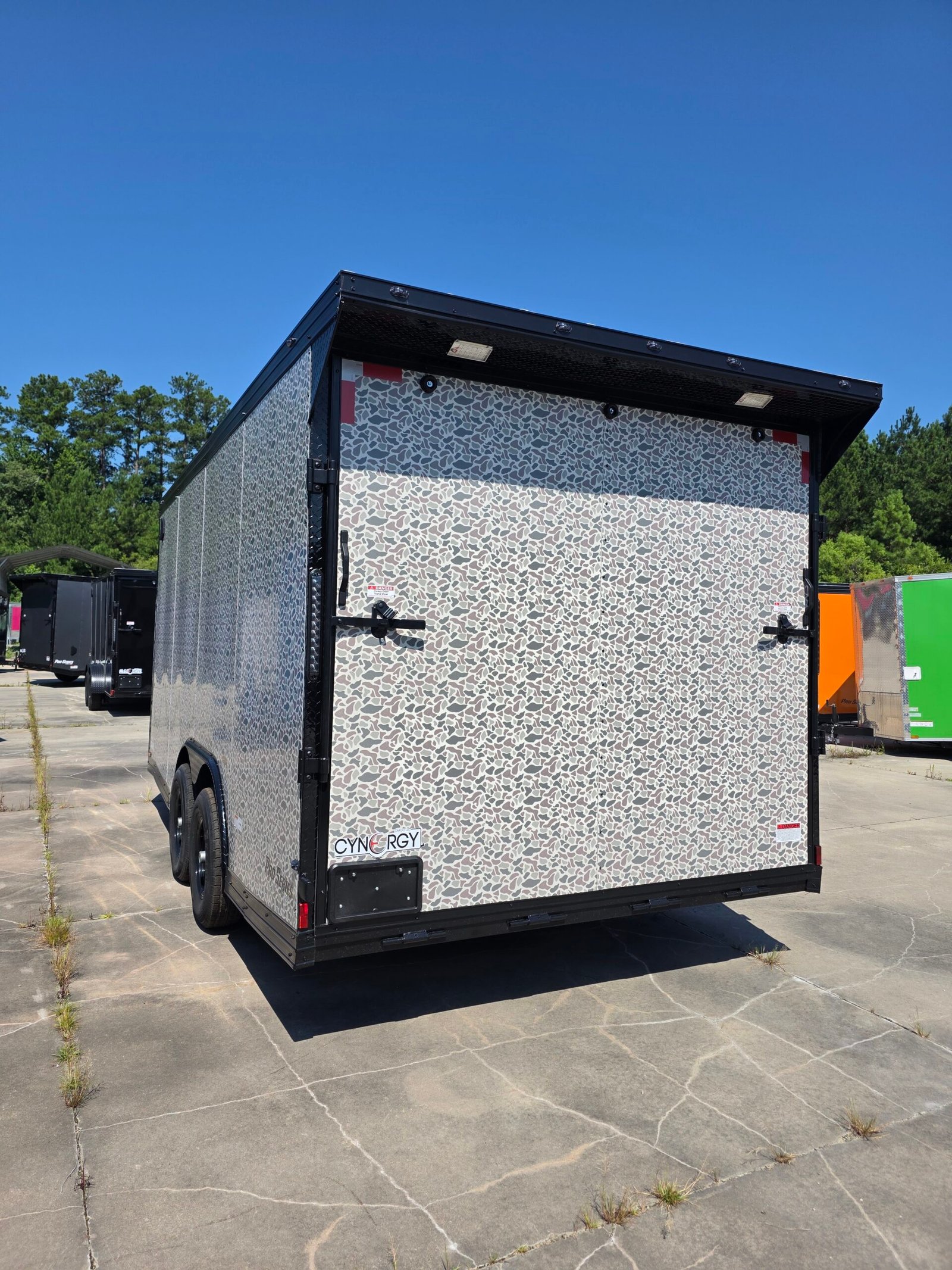 8.5×16 Enclosed Car Hauler for Sale – Camouflage | 7