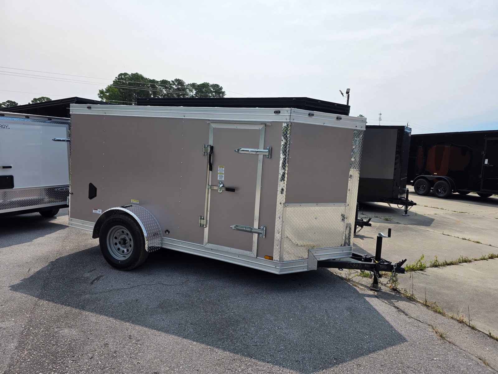 5×10 Enclosed Cargo Trailer for Sale – Desert Rose | Ramp Door | 2990 lb Axles | 5